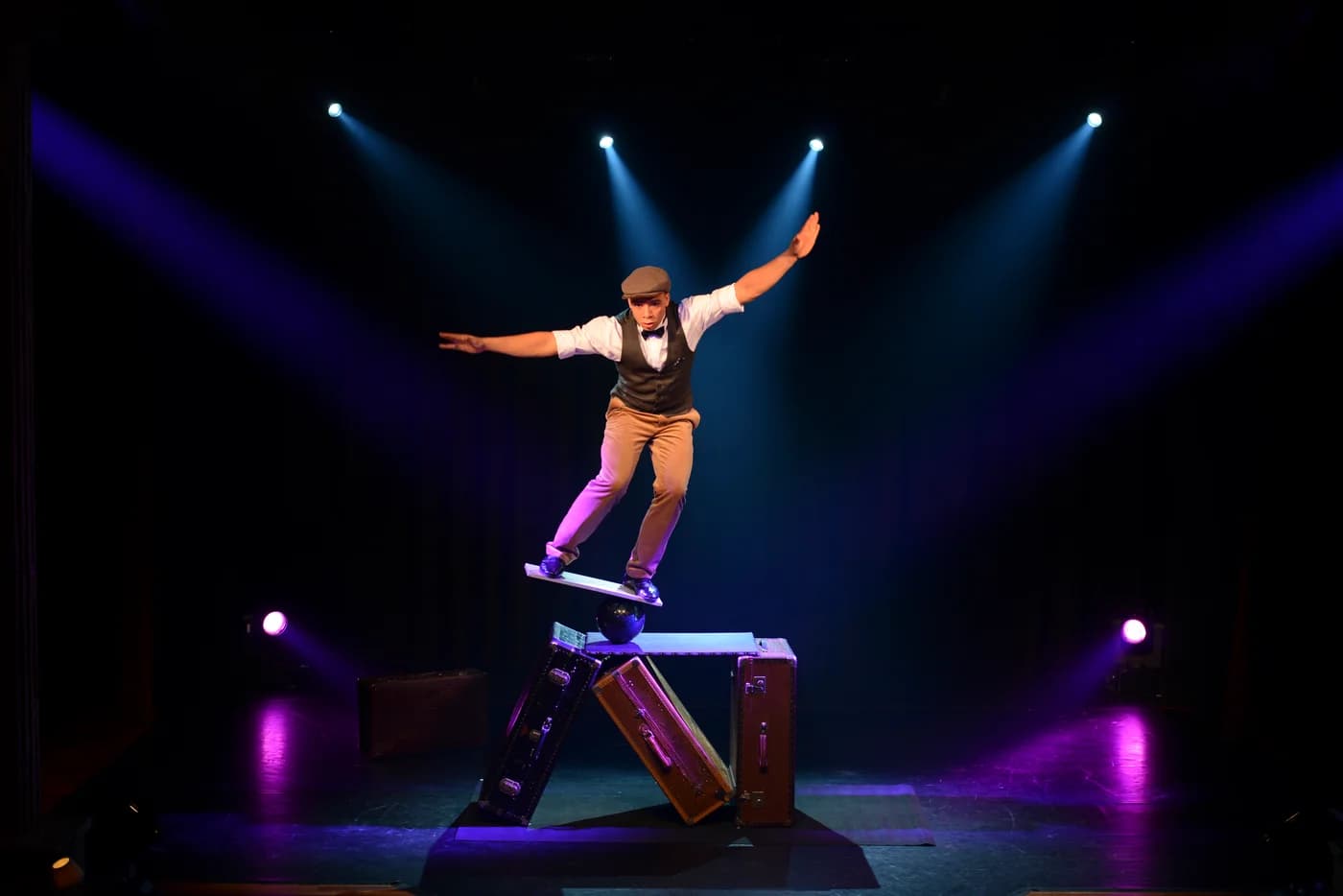 Monsieur Chapeau – Rola Bola Balance